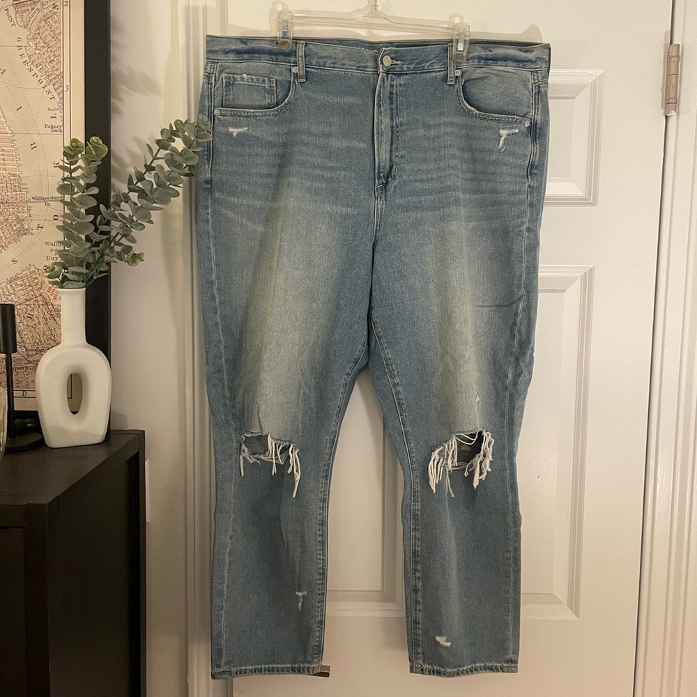 American Eagle Distressed Mom Jeans